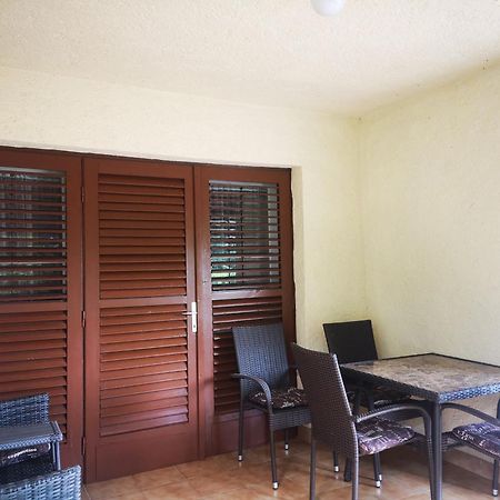 Vadasztanya Apartmanhazak Шіофок Номер фото