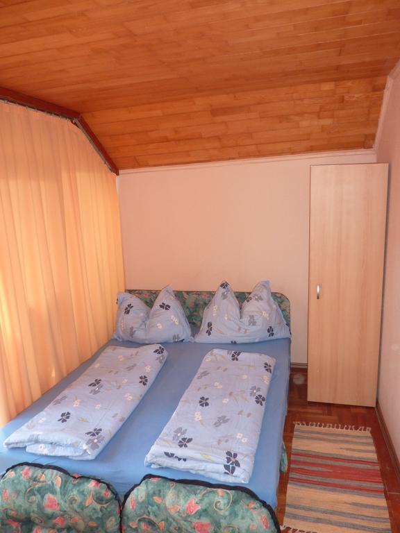 Vadasztanya Apartmanhazak Шіофок Номер фото
