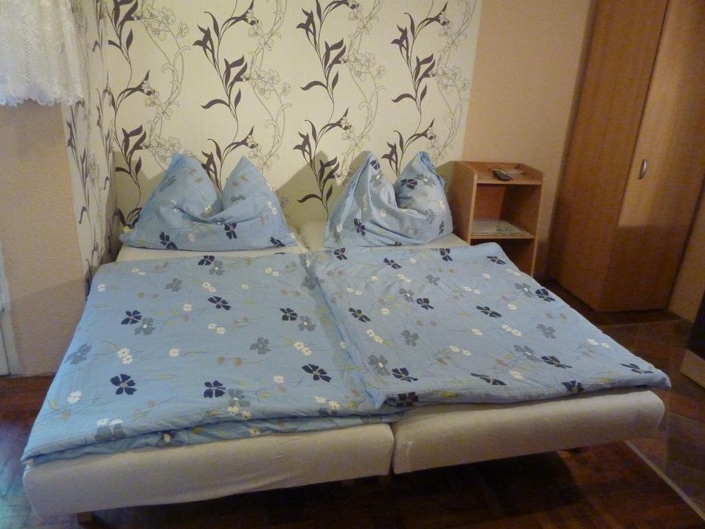 Vadasztanya Apartmanhazak Шіофок Номер фото