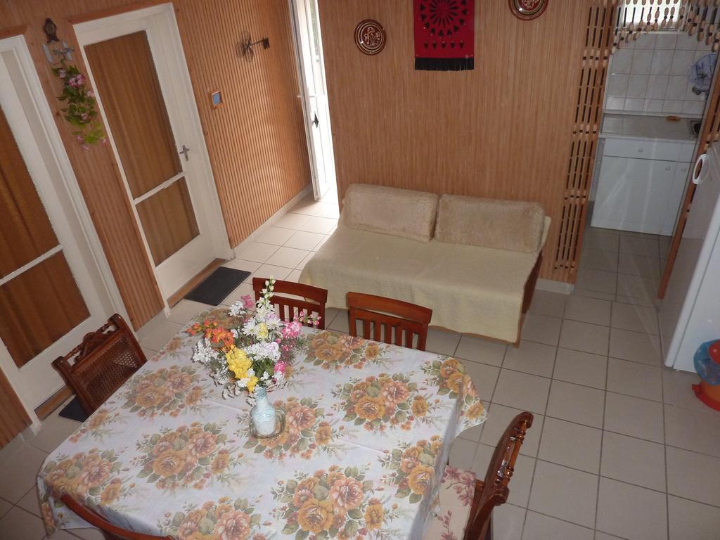 Vadasztanya Apartmanhazak Шіофок Номер фото