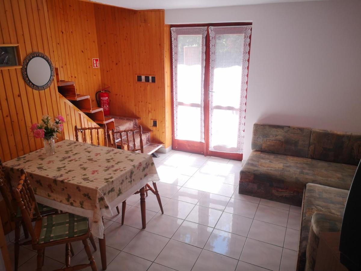 Vadasztanya Apartmanhazak Шіофок Екстер'єр фото