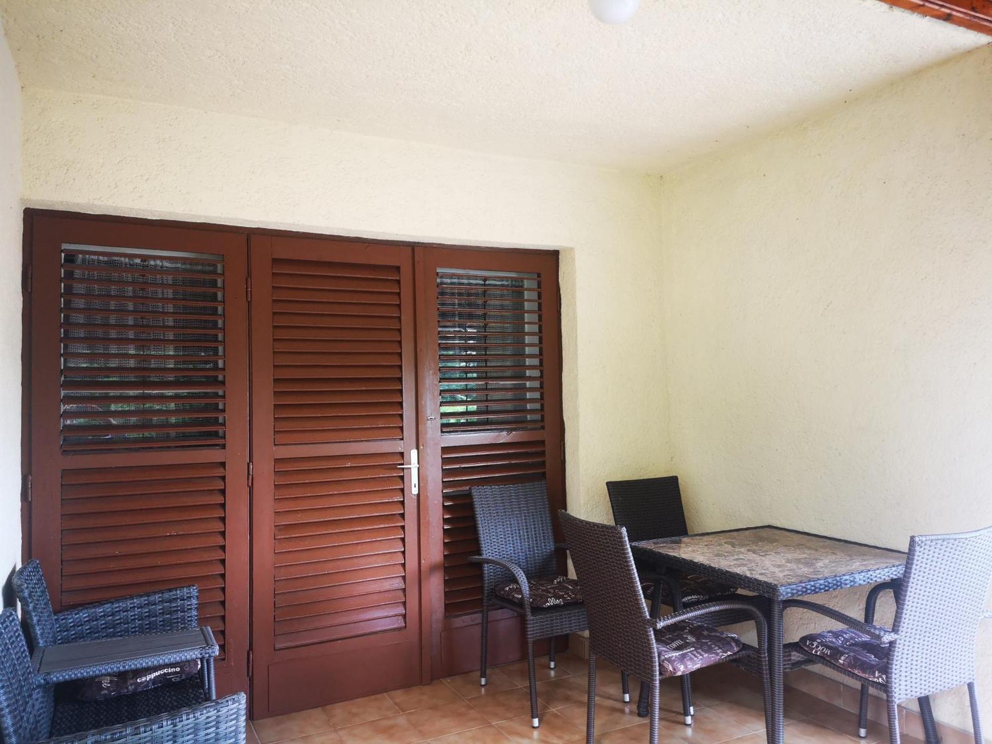 Vadasztanya Apartmanhazak Шіофок Номер фото