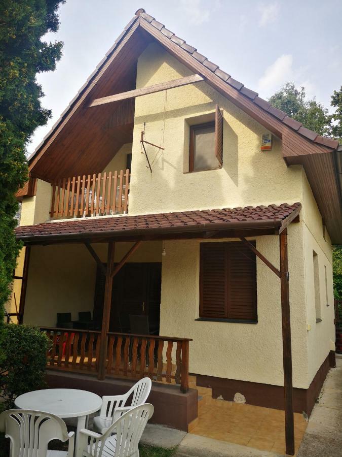 Vadasztanya Apartmanhazak Шіофок Номер фото